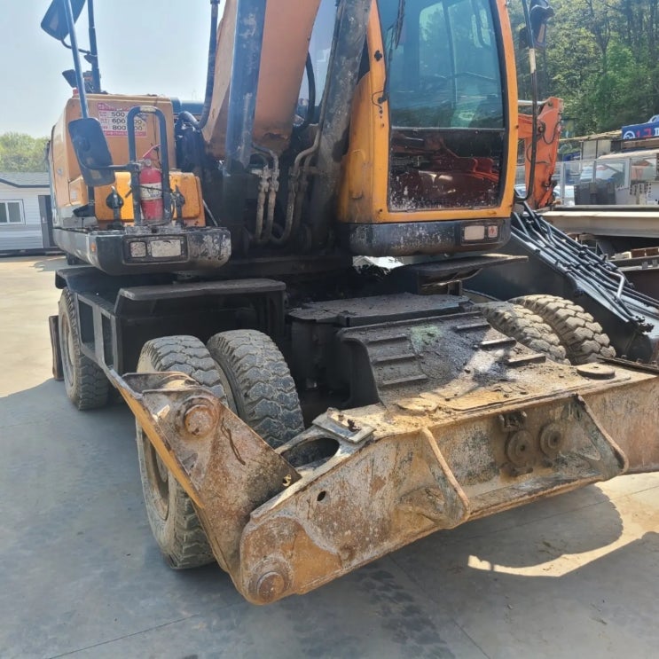 현대 R210W 2015년식 6000만원 판매합니다. 현대 R210W 2015년식 6000만원 판매합니다.