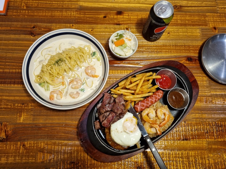  석계역맛집 퀸스테이크에서 스테이크함박set 먹고왔어요