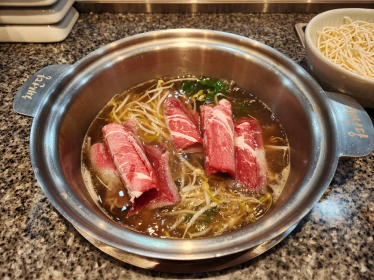  퇴근 길 오늘 따라 뜨끈한 국물이 생각날 때. 강남역 1인 샤브샤브 혼밥 맛집 [샤브보트 강남역점]