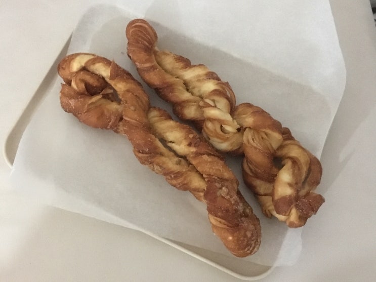  대전 생활의 달인 빵집 맛집 페스츄리 식감의 이가꽈배기 중촌점