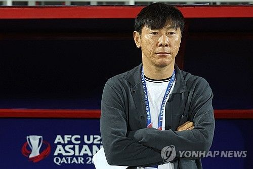 <b>기니</b>와 '마지막 승부' 남은 인니 <b>신태용 감독</b> "회복에 전념"