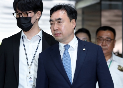 검찰, "<b>윤관석</b> 의원 추가 범죄 ‘<b>뇌물</b> 혐의’ 발견, 국회... 