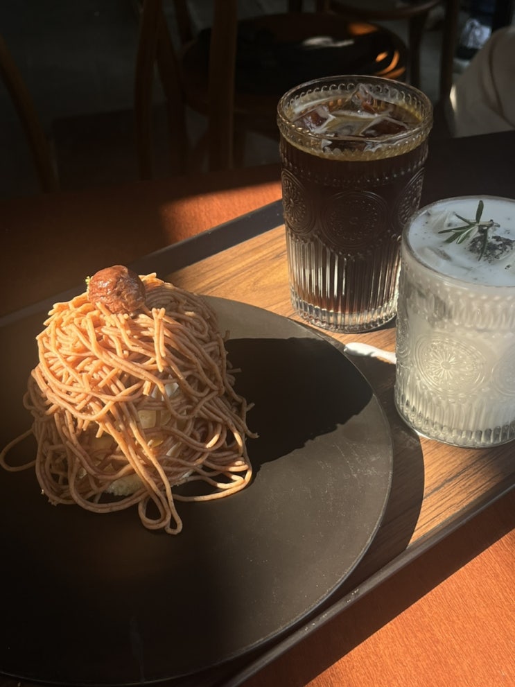  [익선동 카페] 한옥카페 '몽블랑솜' | 익선동 디저트 맛집 발견!