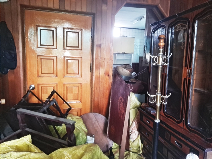  영광. 함평. 무안 돌아가신 분 유품정리 생활폐기물 헌이불 장롱 소파 흙침대 쓰레기처리 업체