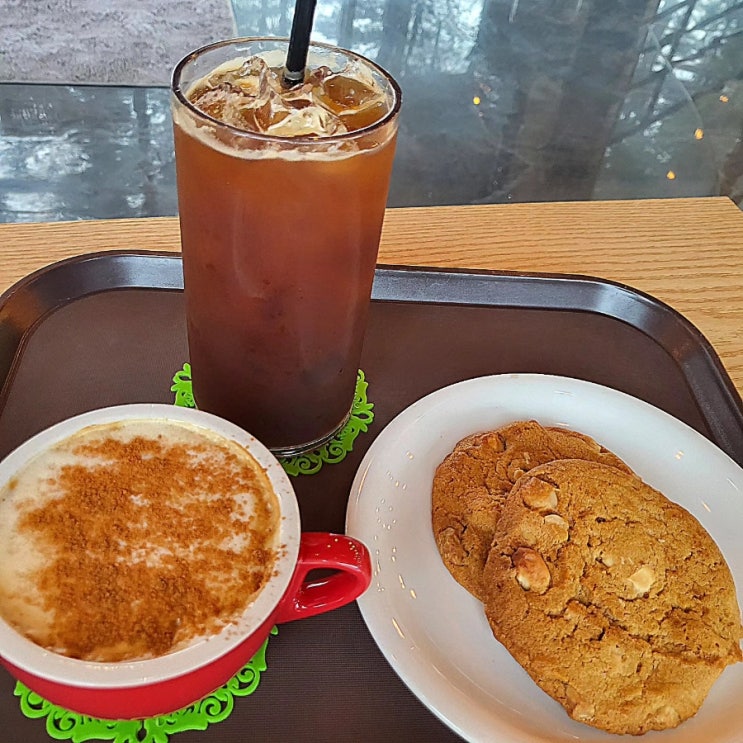  영천카페 숲속뷰가 매력적인 카페고니