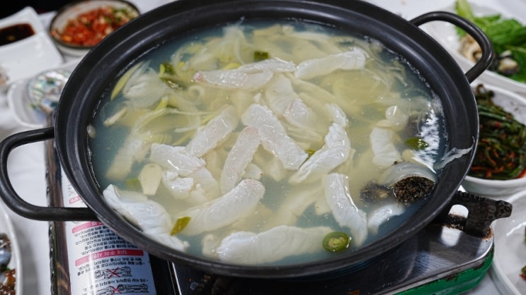  태안 골든베이cc, 스톤비치cc 맛집 하늘수산. 현지인 캐디 추천으로 찾은 신진도 맛집입니다.(예약필수)