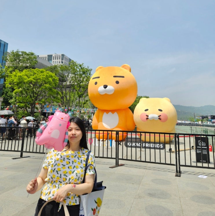  광화문광장 대형 라이언 춘식이 볼거리 놀거리 이벤트 불가리스 팝업 경복궁 가족동행축제 서울페스타
