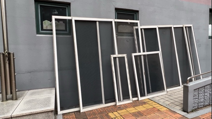베란다 방충망 교체 시공 미세먼지 벌레 차단 걱정 없앤 후기 베란다 방충망 교체 시공 미세먼지 벌레 차단 걱정 없앤 후기
