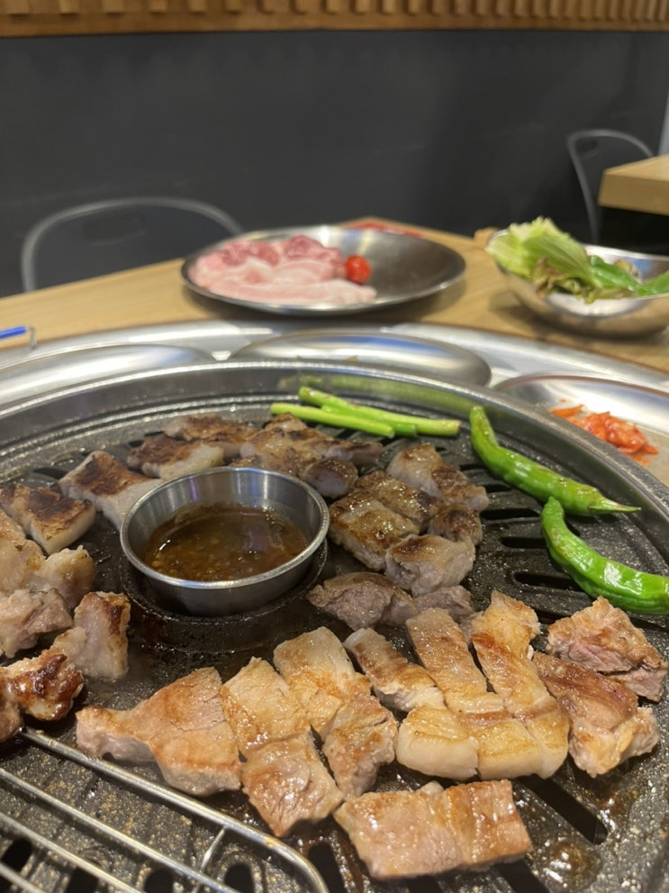  [상무지구 쟁반집] 구성 좋고 맛있는 고기한판에 꼬들살까지