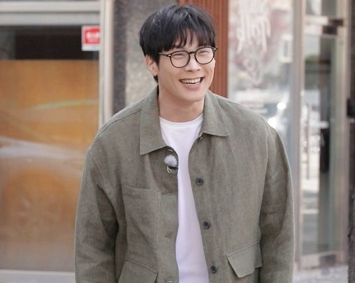 최다니엘 어머니 4살 때 사망 아버지 유쾌함으로 빈자리 채워주셔 강동구 허영만의 백반기행 촬영지 어디 최다니엘 어머니 4살 때 사망 아버지 유쾌함으로 빈자리 채워주셔 강동구 허영만의 백반기행 촬영지 어디