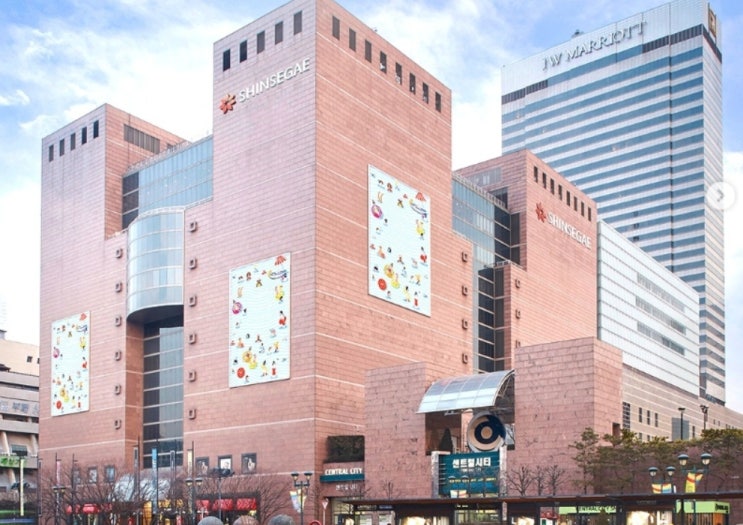  경기불황 속 '백화점 매출' 성장…명품이 이끕니다!!