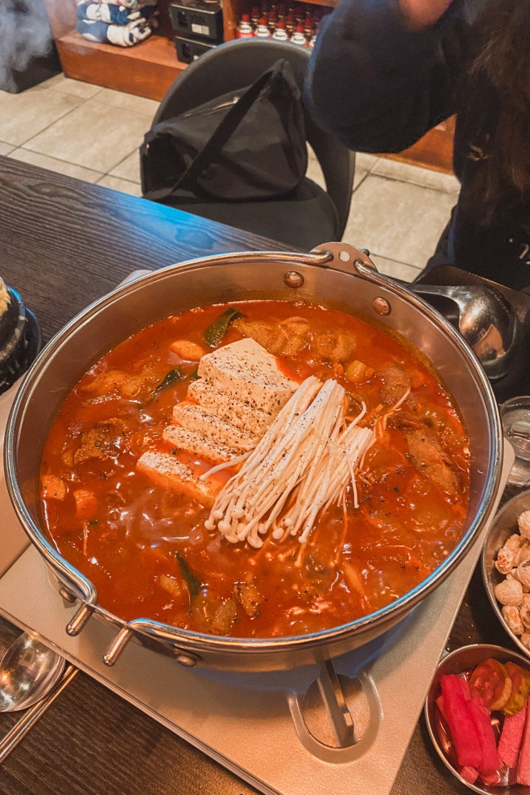  술비, 난곡사거리 최고존엄 요리주점