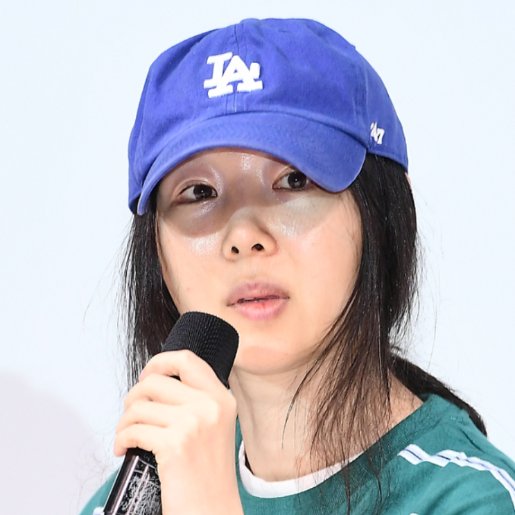 민희진 기자회견 패션 모자 셔츠 어디꺼?