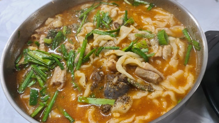  곱창칼국수가 유명한 충남 논산 맛집 팔복순대