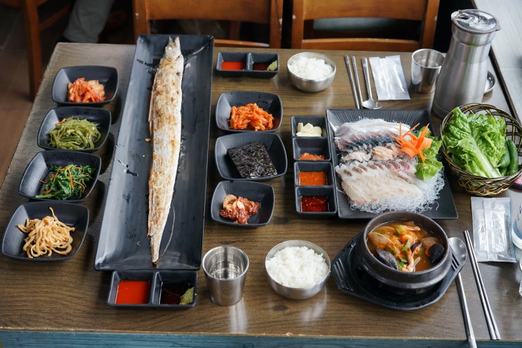 성산일출봉 보고 서귀포맛집 통갈치정식 가족식사 '성산해촌'