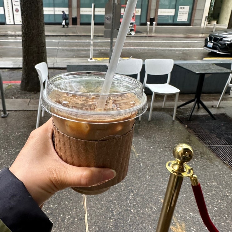  시애틀 다운타운에서 가장 맛있는 커피는 스타벅스 카페가 아니다