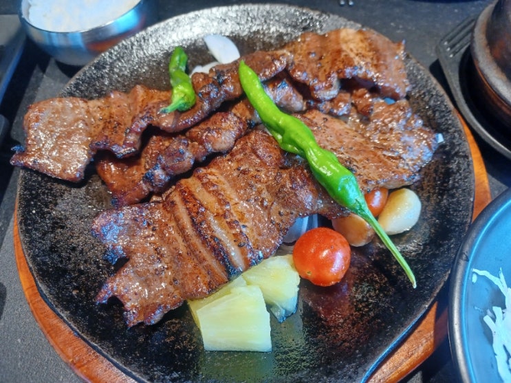  [귀산] 오션뷰에 데이트하기 좋은 돼지갈비 맛집, 식당 더원