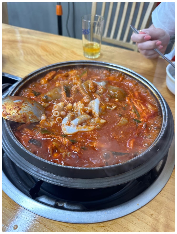  주말 혹은 공휴일/연휴에 뭐먹지 고민할 때 가기 딱 좋은 낙지 전문점 인천공항 근처 "빨간거 짱구네 본점"