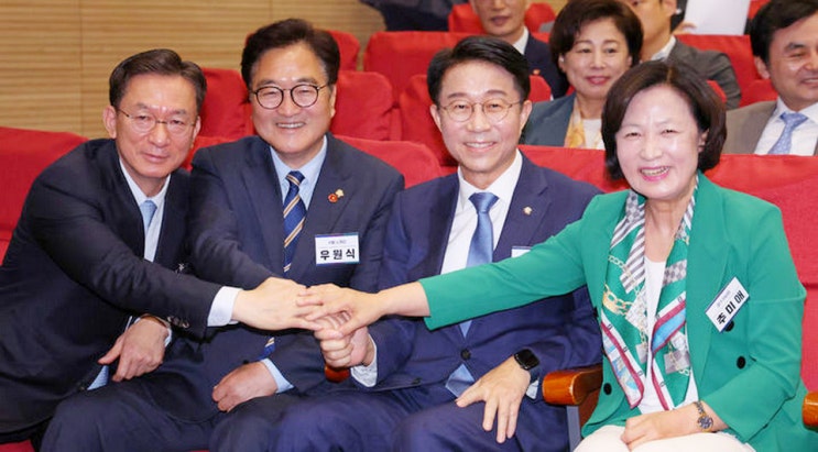 22대 <b>국회의장</b> 선거, 4파전…조정식·<b>추미애</b>·<b>우원식</b>·정성호... 