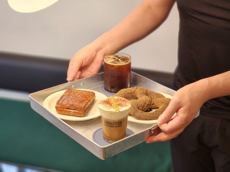 뚝섬 카페 프레첼 맛있는 브라우터 성수 핫플 데이트