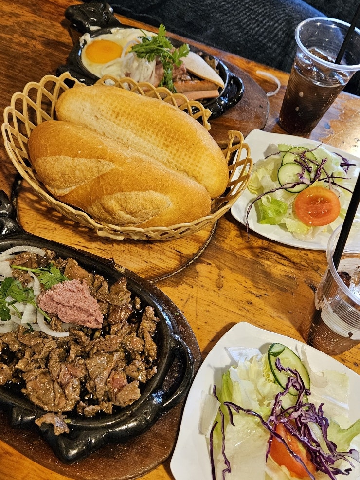  베트남 달랏 맛집 베트남식 철판요리 반미 보네바응온(Bò né 3 ngon) 추천