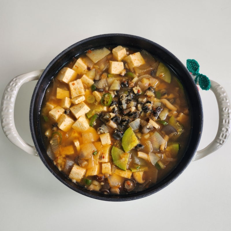 우렁된장찌개 맛있게 끓이는 법 멸치육수 우렁이 된장찌개 레시피