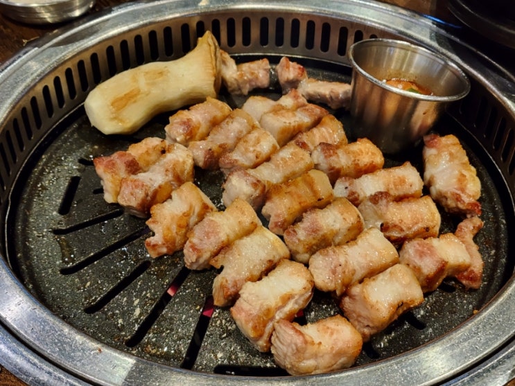  육화몽 서현점 부드럽고 육즙 가득한 삼겹살 맛집 서현역 회식장소 추천