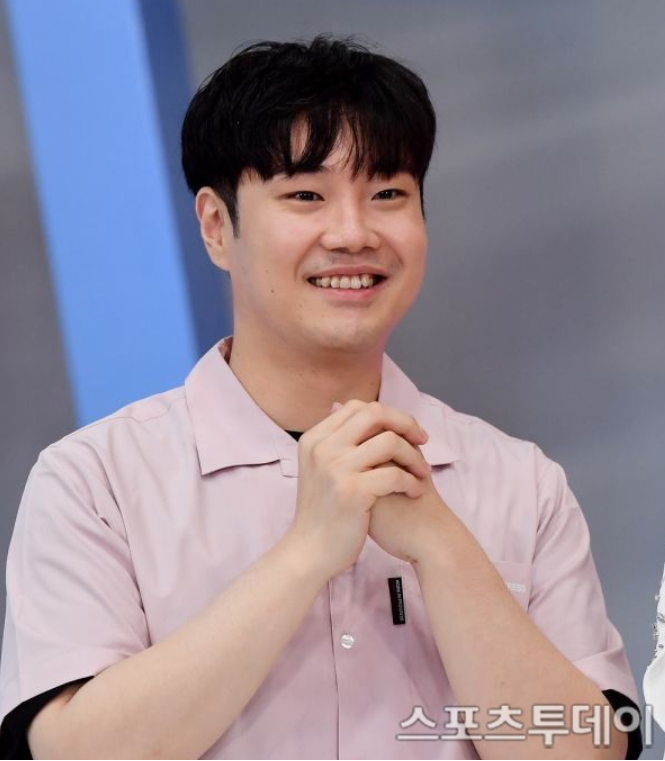 작곡가 <b>유재환</b>, <b>자립준비청년</b> 대상으로 사기 의혹..부모님... 