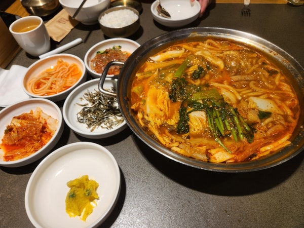  불고기버섯전골, 곱창전골 맛집 사리원불고기 신세계백화점 타임스퀘어점 방문후기