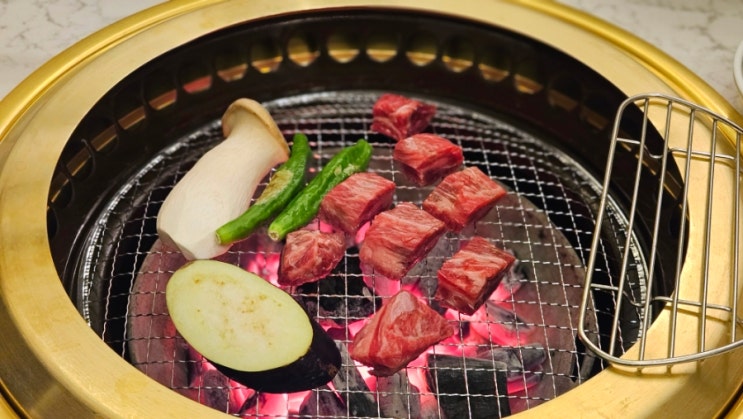  광교룸식당 한우갑 광교점/한우파인다이닝으로 초대할게요