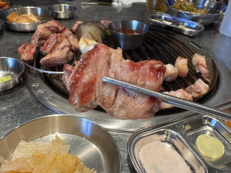  속초 조양동 맛집 달빛돈가, 육즙 터지는 목살 속초 현지인 추천 맛집! 주차.메뉴