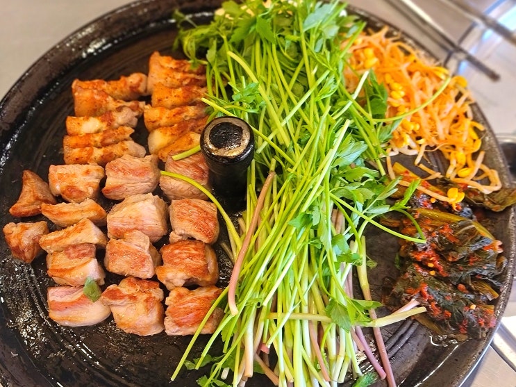  파주 야당 고기집 솥뚜껑 삼겹살 육즙 가득 목구멍