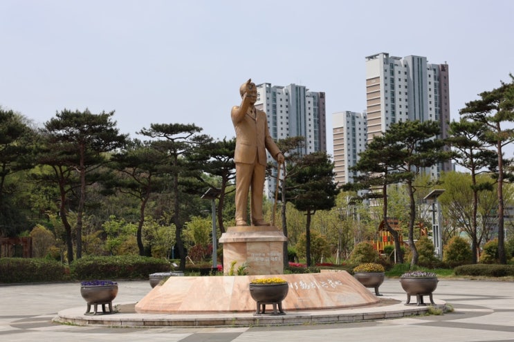  무안 남악 김대중광장, 반려견과 산책하기 좋은곳