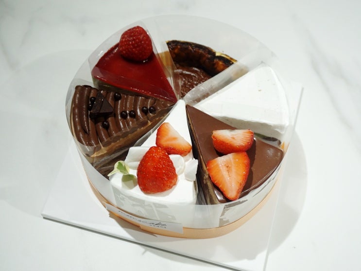  대구 케이크 맛집 이전 재오픈한 수성동 디저트 카페 모모케이크