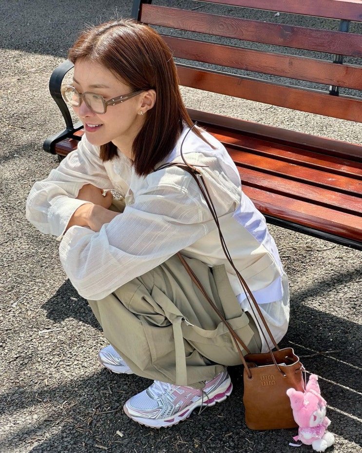  엄마 슈즈로 쿠션 좋아 발 편한 여성 런닝화인 아식스 젤카야노 14 여자 푹신한 운동화 추천 w. 이시영