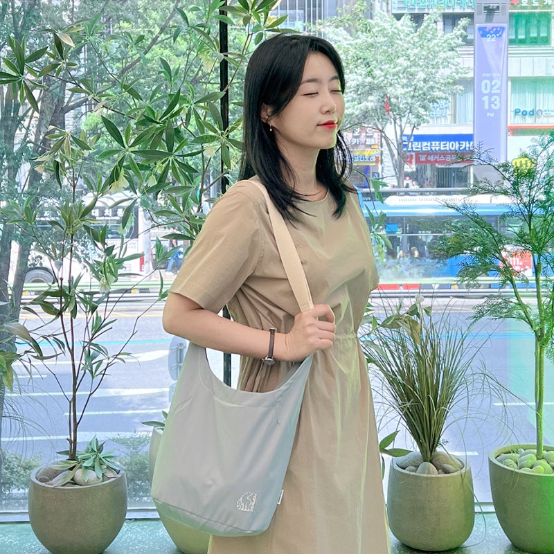 노르디스크 가방 & 반팔 원피스 코디