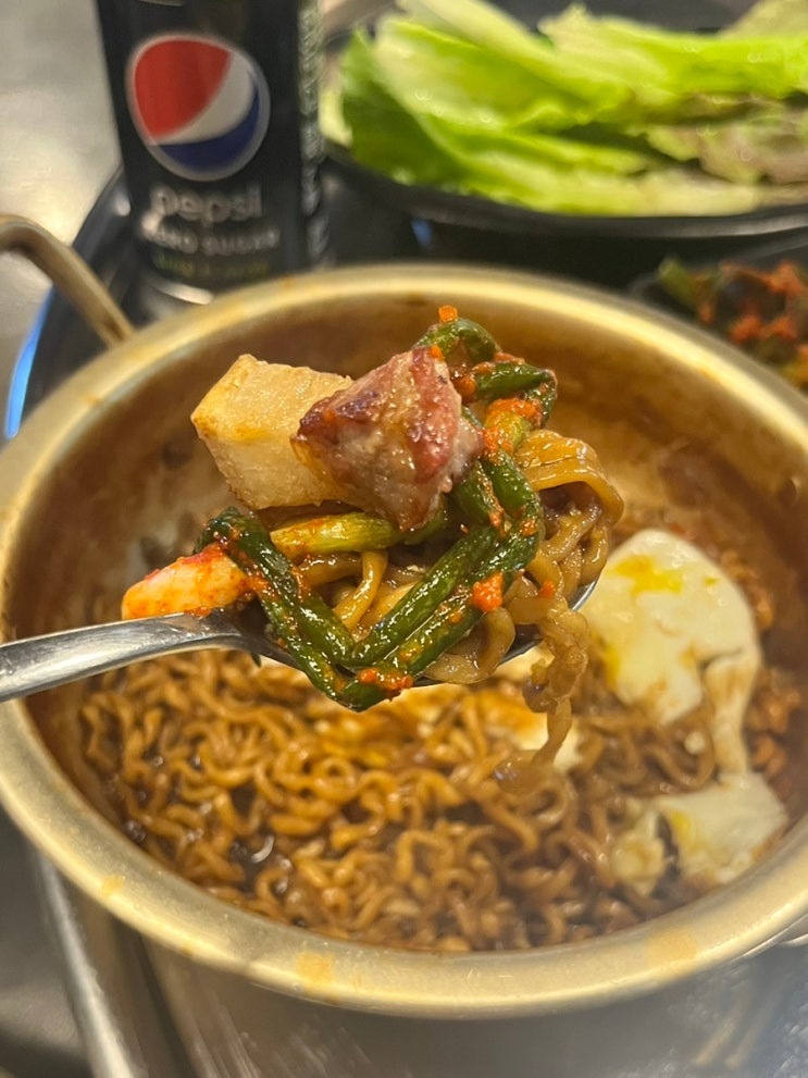  [남원] 흑돈목삼 | 연탄에 구워먹는 지리산 흑돼지+트러플짜파게티+파김치 | 후식으로 카페구석까지
