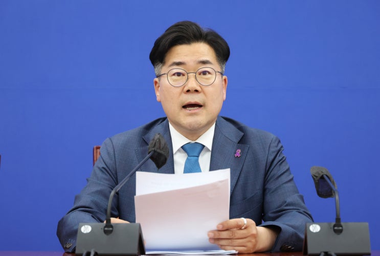 <b>박찬대</b> “尹, 변화할 기회를 스스로 걷어차…김건희 특검... 