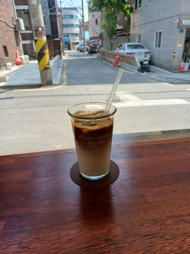  서울 먹골역 시그니처 라떼 맛집 립스트커피