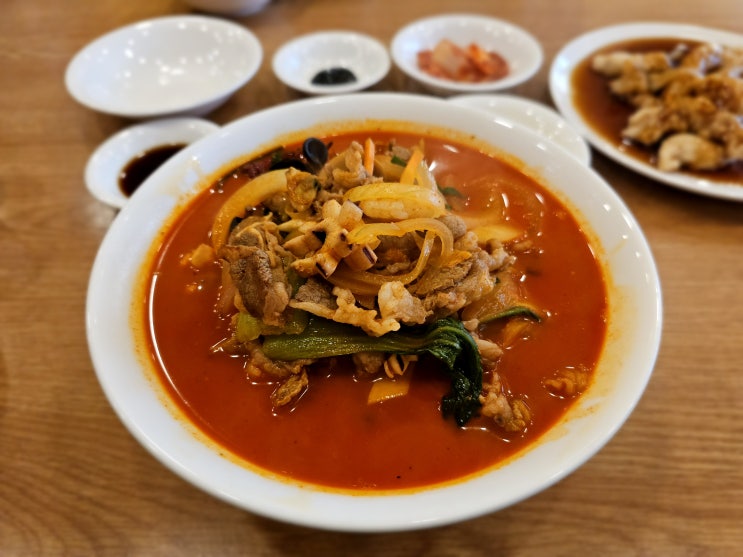  중국관광비자 신청? 여권 사진만 있으면 ok! - 중국특급VIP비자는 서류접수 후 익일발급 가능합니다
