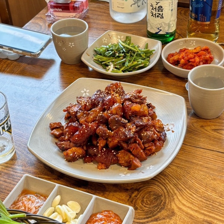  춘천 족발 맛집, 근화동 공지천 근처 단골 매운숯불족발 봄내족발