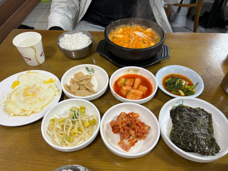  여수 유정해장국 아침식사 하기 좋은 이순신광장 맛집