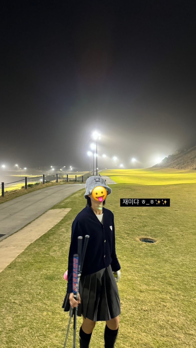 [20대, 30대 라운딩룩 추천] : 꼼데가르송가디건 M / 라코스테 골프스커트 / 어뉴 버킷햇 / 루피 ....