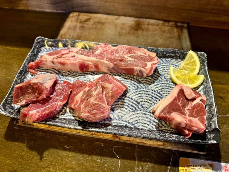  종로3가 포장마차 익선동분위기술집 [히츠지야 익선] ”후쿠오카 나카스 거리 양고기 맛집에서 오늘 한 잔”
