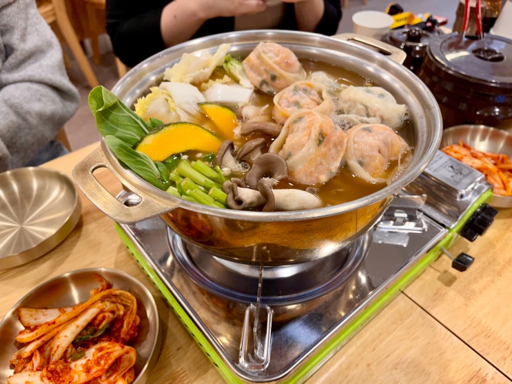  서울 시청역 맛집 개성칼만두 북창동먹자골목 혼밥 추천