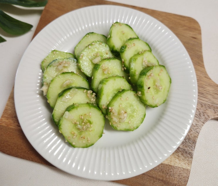  하얀 오이무침 레시피 백오이무침 새콤달콤 즉석 오이무침 샐러드 만드는법 요리