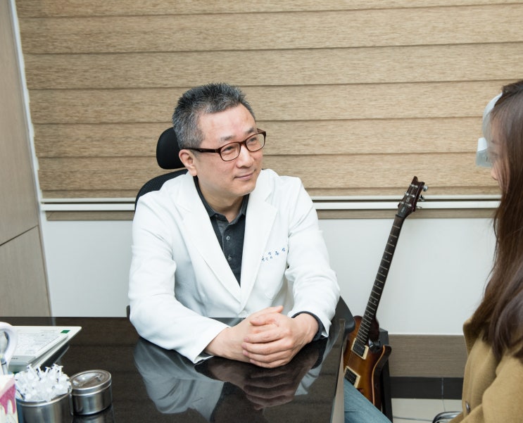  서울대입구 문신제거, 눈썹문신 제거 등 고민으로 병원 찾으신다면? 봉천동피부과