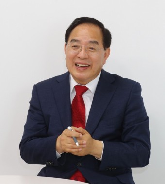 <b>하윤수</b> 교육감 프로필... 재산, 경력, <b>당선무효</b> 이유를... 