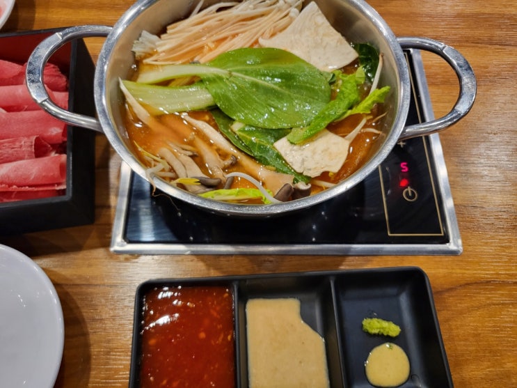  문정) 직장인 점심 식사, 칼국수와 죽으로 든든한 한끼 녹정샤브샤브
