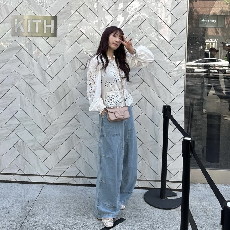  박신혜 발렌티노 가라바니 가방 여자 명품 숄더백 가격은?